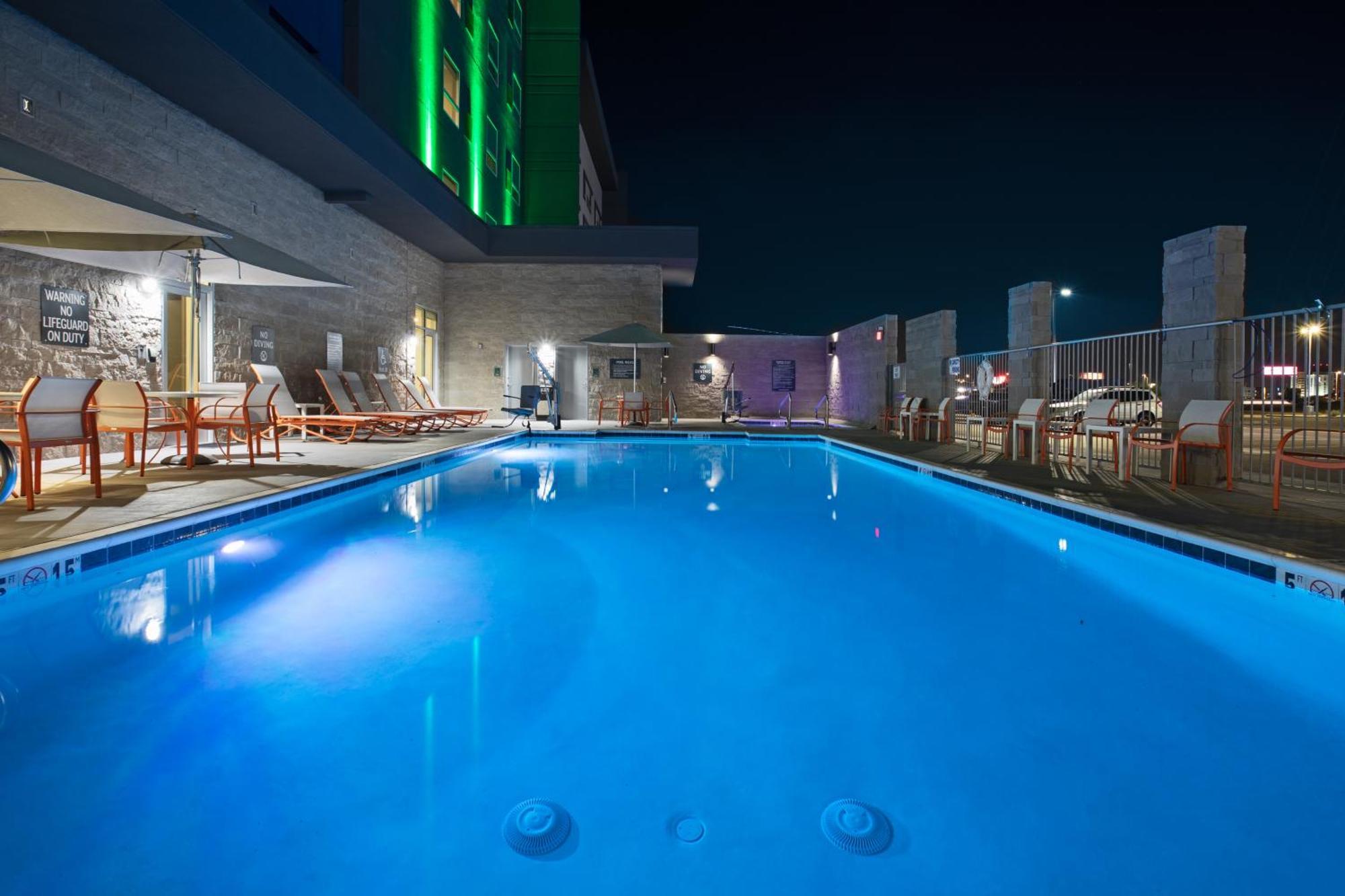 Holiday Inn Glendale - Stadium & Ent Dist By Ihg المظهر الخارجي الصورة