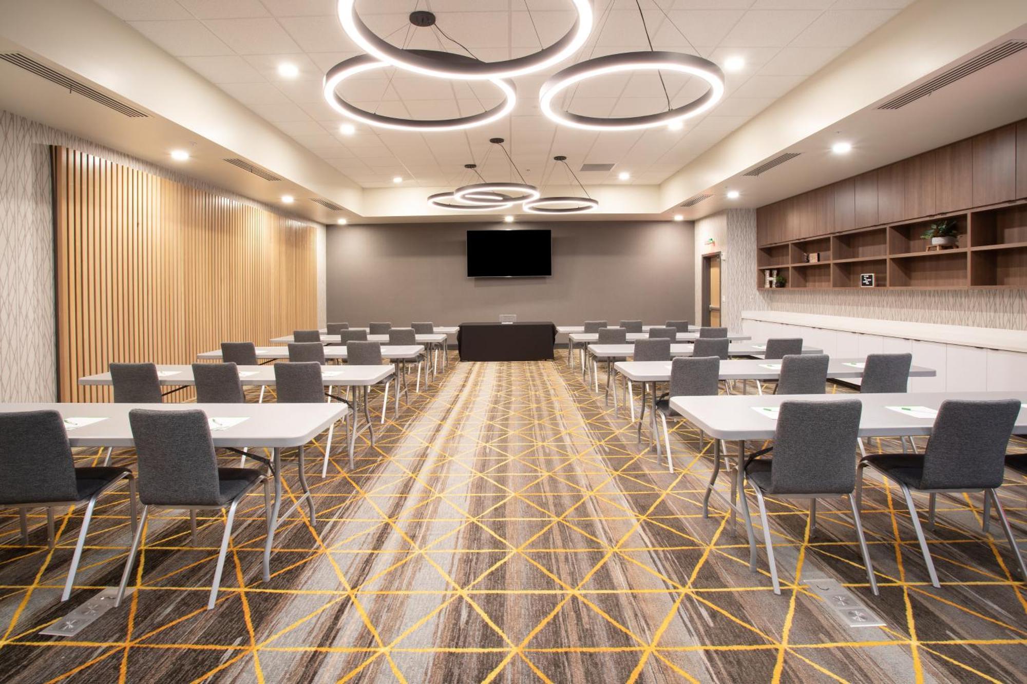 Holiday Inn Glendale - Stadium & Ent Dist By Ihg المظهر الخارجي الصورة