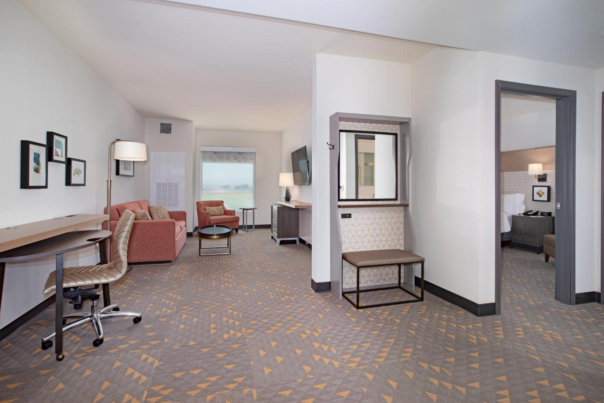 Holiday Inn Glendale - Stadium & Ent Dist By Ihg المظهر الخارجي الصورة